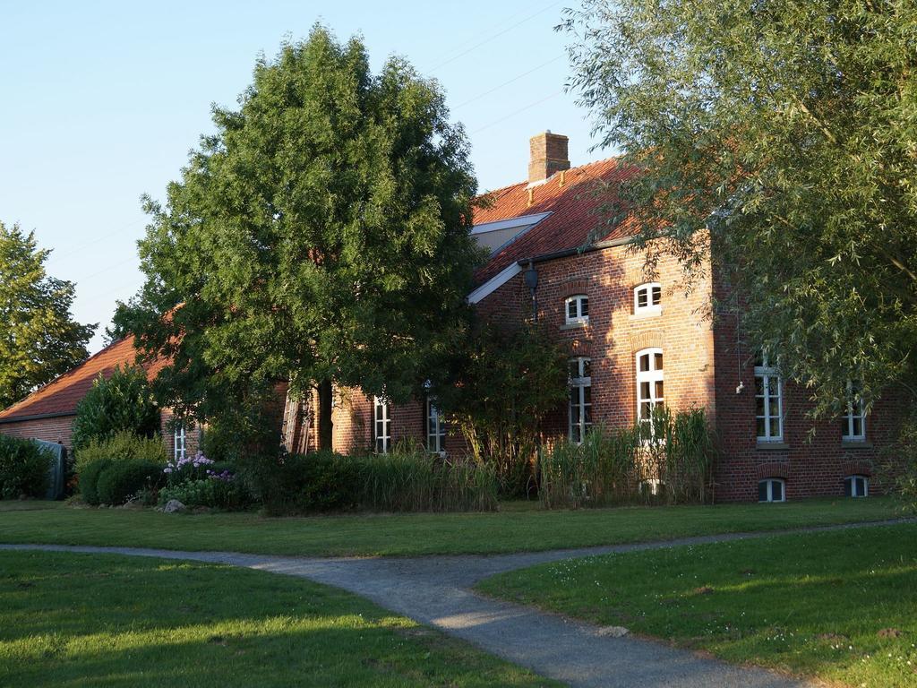 Gasthuus Ulenhoff Hotel Westoverledingen ภายนอก รูปภาพ