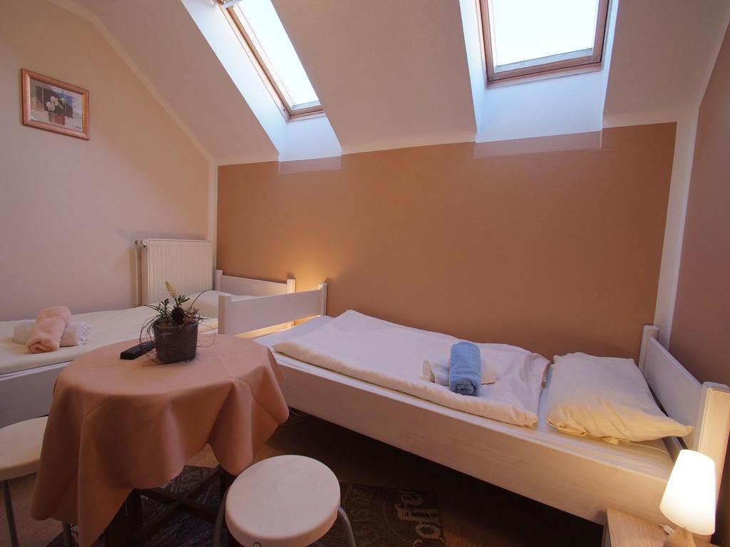 Gasthuus Ulenhoff Hotel Westoverledingen ภายนอก รูปภาพ