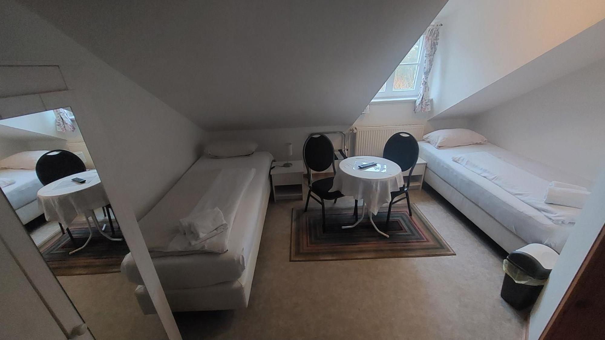 Gasthuus Ulenhoff Hotel Westoverledingen ภายนอก รูปภาพ