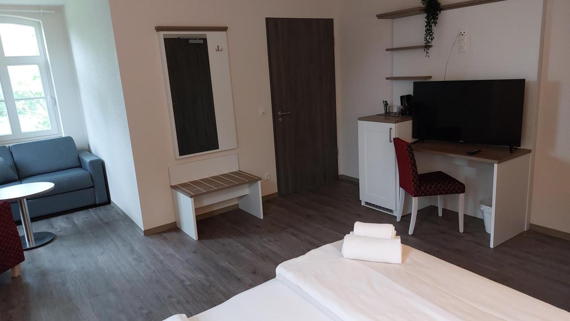 Gasthuus Ulenhoff Hotel Westoverledingen ภายนอก รูปภาพ